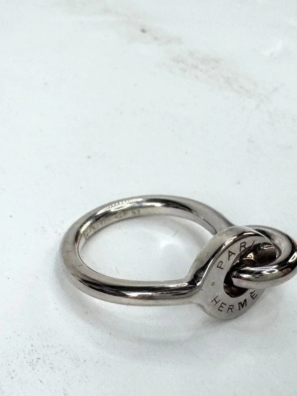 Vintage Hermès Dubbel O Silver Tone Horseshoe Charm Wide Ring with Box GS868
